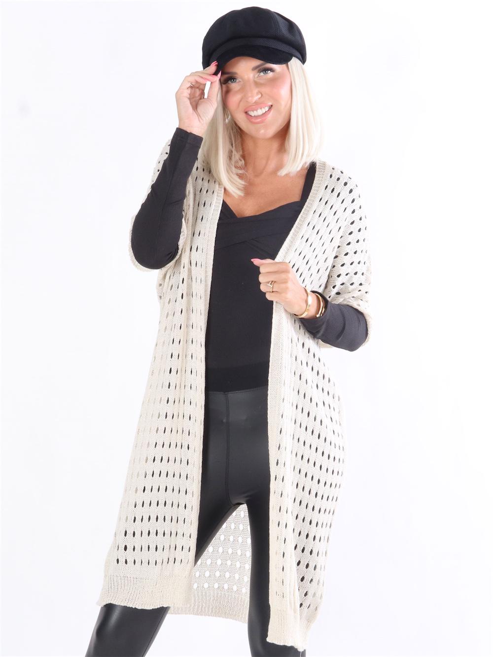 Moni - Armégrön stickad kofta med perforerat mönster och korta ärmar